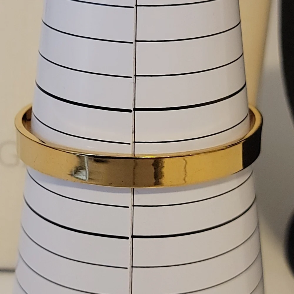 Good As Gold Cuff Bracelet Gold Tone Crystal Ends Spade Mark - Picture 10 of 10